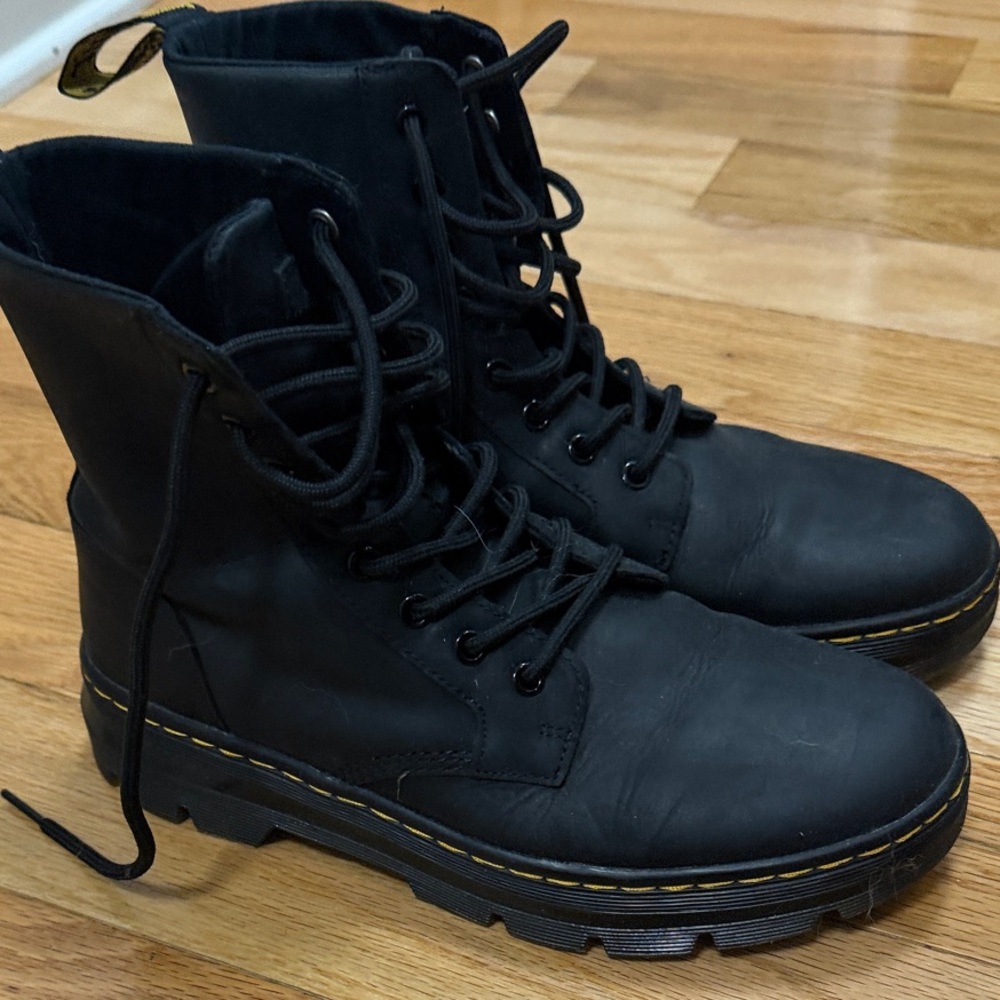 Dr Marten Doc Marten boots size 8. Great shape.